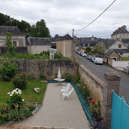 L 'Appartement Du Rocher Château-du-Loir Exterior foto